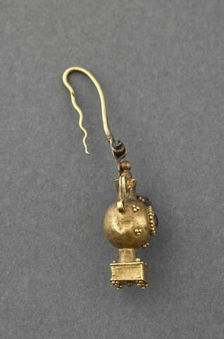 boucle d'oreille, image 3/4