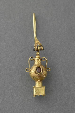 boucle d'oreille, image 1/4