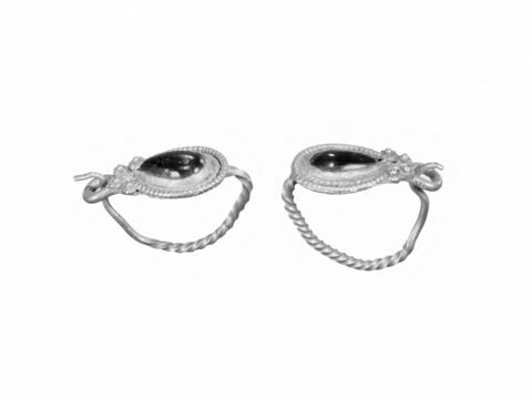 boucle d'oreille, image 2/2