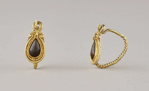 boucle d'oreille