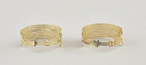 bracelet, image 2/3