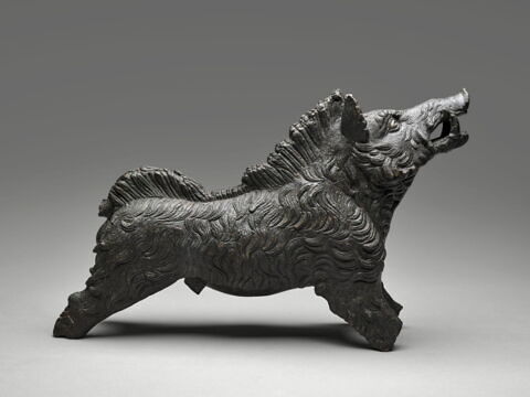 statuette, image 2/2