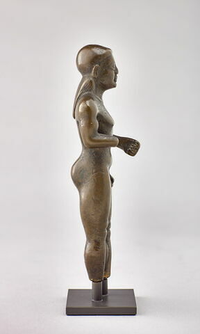 statuette, image 2/4