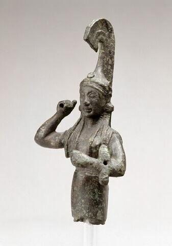 statuette, image 2/2