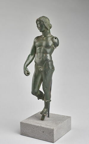 statuette, image 2/4
