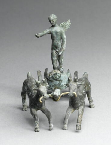 statuette, image 2/3