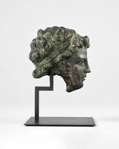 statuette, image 3/4
