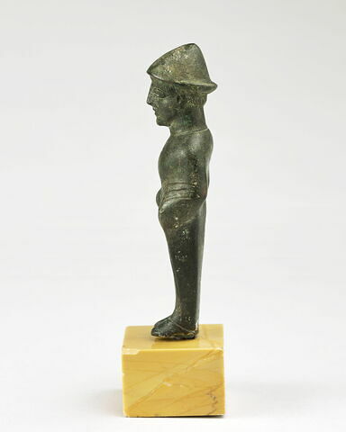 statuette, image 2/5
