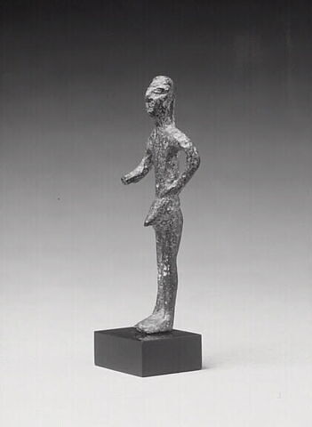 statuette, image 3/3