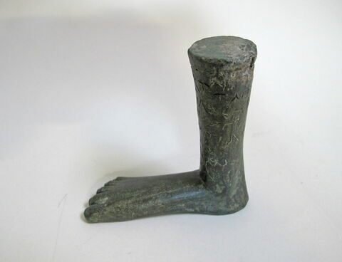 statuette, image 2/4