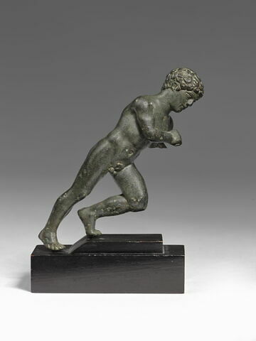 statuette