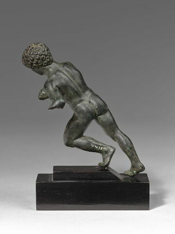 statuette, image 3/3
