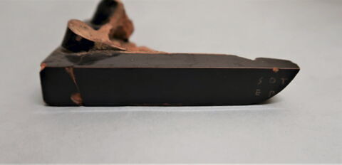 rhyton  ; vase plastique, image 2/4