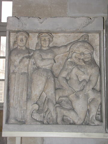 Tirage d'une métope représentant Persée tuant la Gorgone en présence d'Athéna venant du temple C de Sélinonte