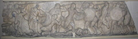 Tirage d'une plaque de frise représentant la gigantomachie, image 1/1
