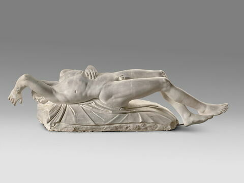 statue, image 2/4