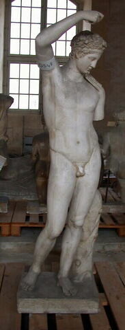 Tirage de la statue d’un satyre verseur., image 1/1
