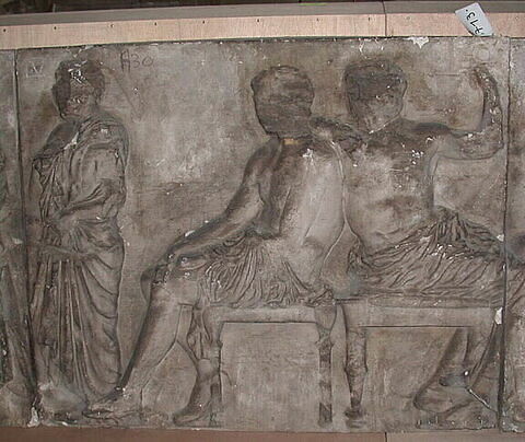 Tirage d’une plaque de la frise est du Parthénon représentant Hermès, Dionysos et un héros, image 1/1