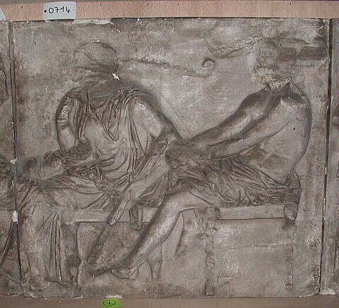 Tirage d’une plaque de la frise est du Parthénon représentant Déméter et Arès, image 1/1