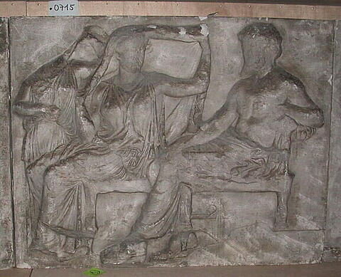Tirage d’une plaque de la frise est du Parthénon représentant Niké, Héra et Zeus