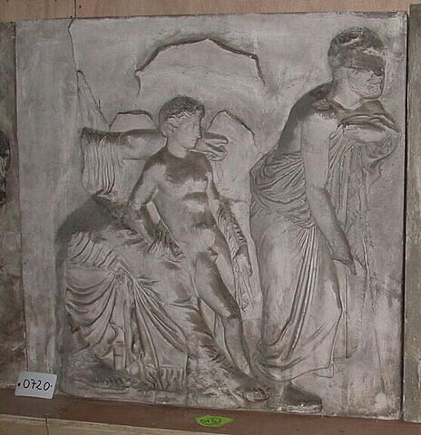 Tirage d’une plaque de la frise est du Parthénon représentant Aphrodite, Éros et un héros, image 1/1