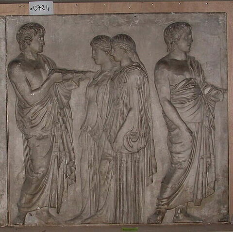 Tirage d’une plaque de la frise est du Parthénon représentant deux ordonnateurs et deux ergastines