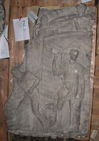 Tirage d’une plaque de la colonne Trajane représentant la construction d’un fort, image 1/1