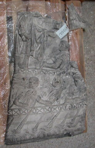 Tirage d’une plaque de la colonne Trajane représentant une scène de navigation, image 1/1