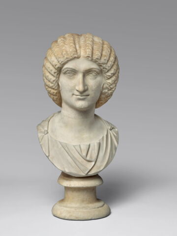 statue, image 4/13