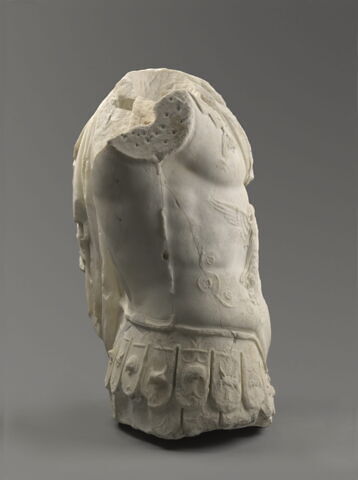 statue, image 3/7