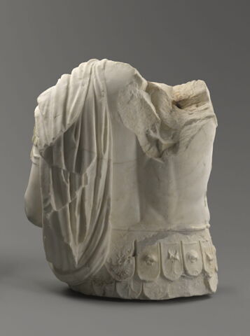 statue, image 6/7