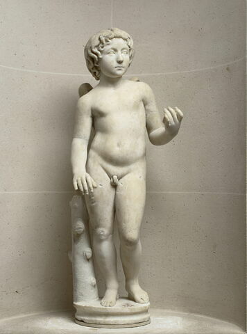 statue