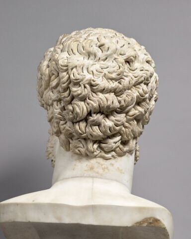 statue, image 7/14