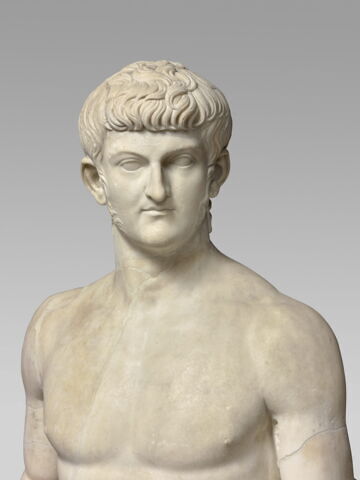 statue, image 4/13