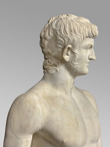 statue, image 5/13