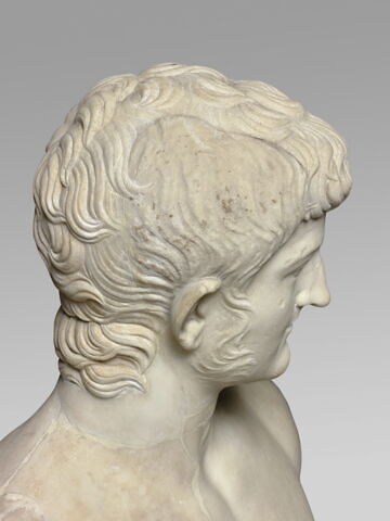 statue, image 7/13
