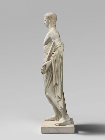 statue, image 8/10