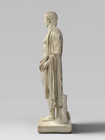 statue, image 5/11