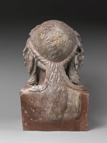 statue, image 3/6