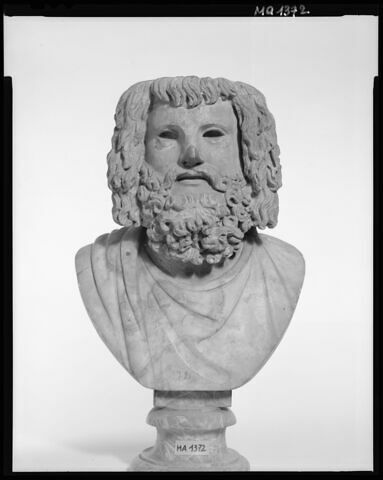 statue, image 5/6