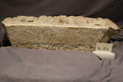 couvercle de sarcophage, image 2/2