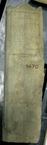 stèle, image 2/2