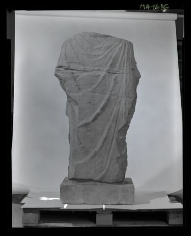 statue, image 6/6