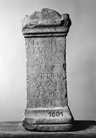 autel funéraire ; inscription, image 1/1