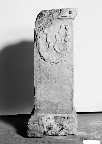 autel funéraire ; inscription, image 3/3