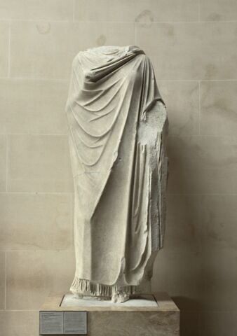 statue, image 5/7