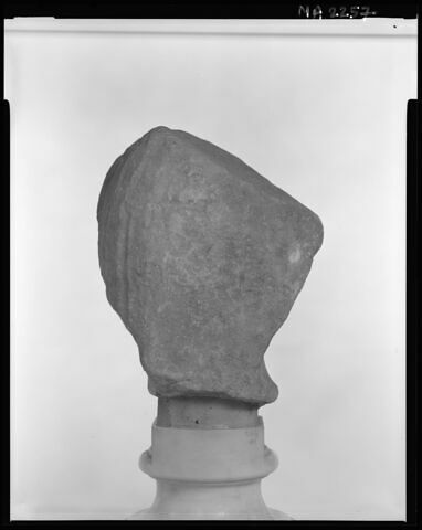 statue, image 7/8