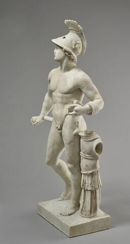 statuette, image 2/8