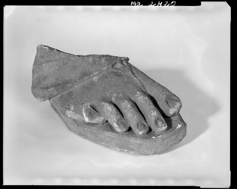 statue, image 2/2