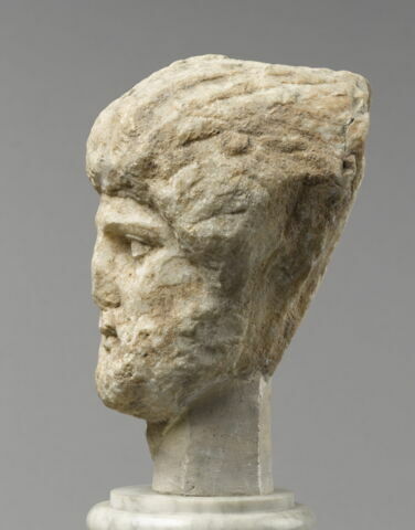 statuette, image 5/5